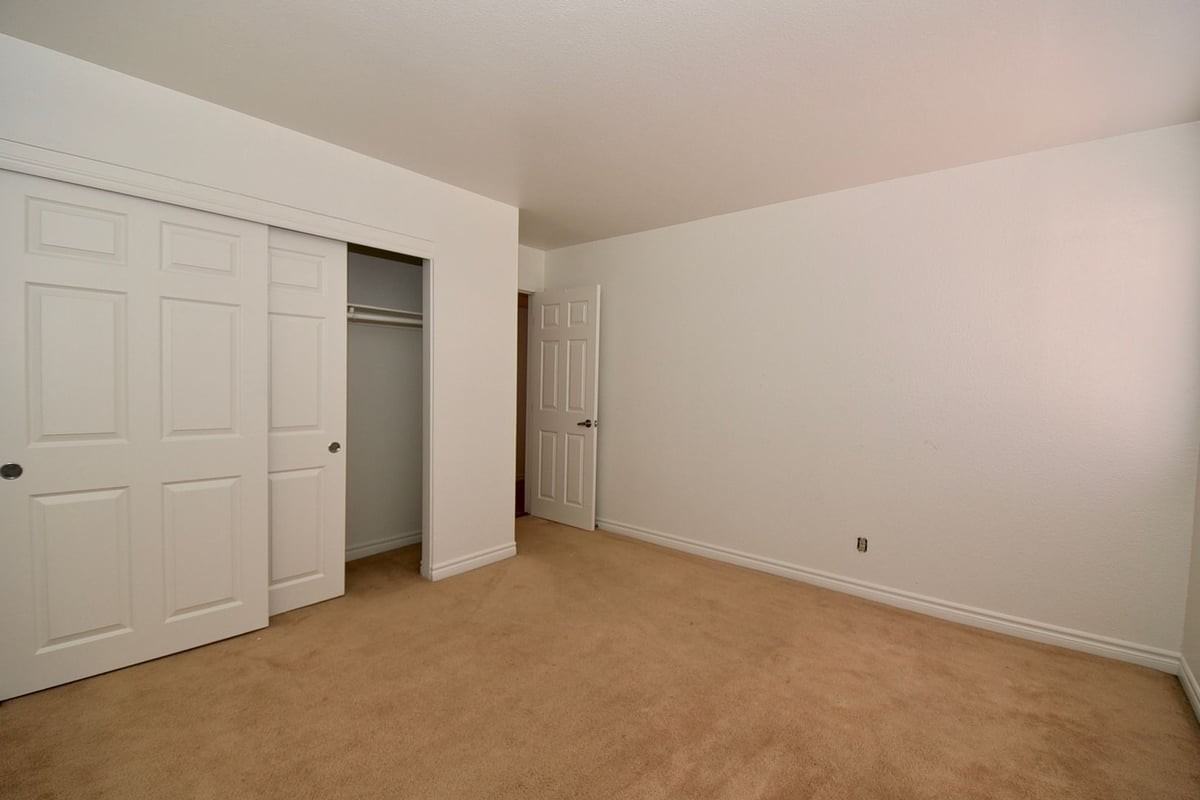 5499 Indian River Dr #354 - Photo 4 of 49