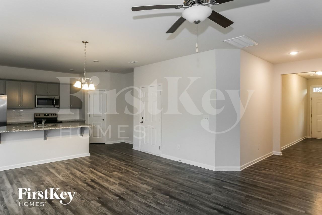 6351 Mosley Glen Dr - Photo 4 of 16