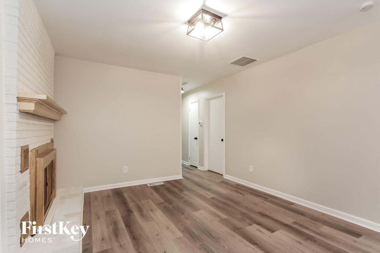 2432 Kendrick Ave - Photo 5 of 15