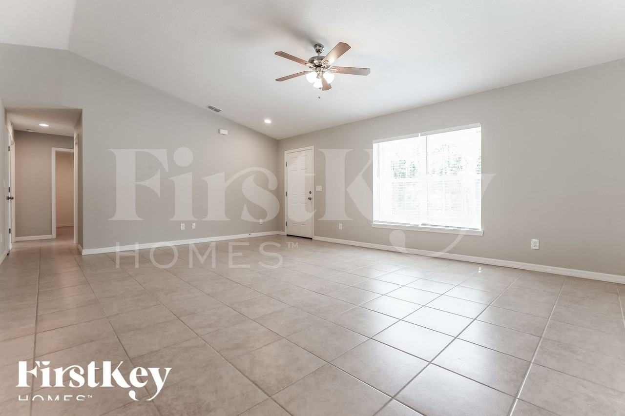 3011 Blocton Rd - Photo 3 of 15