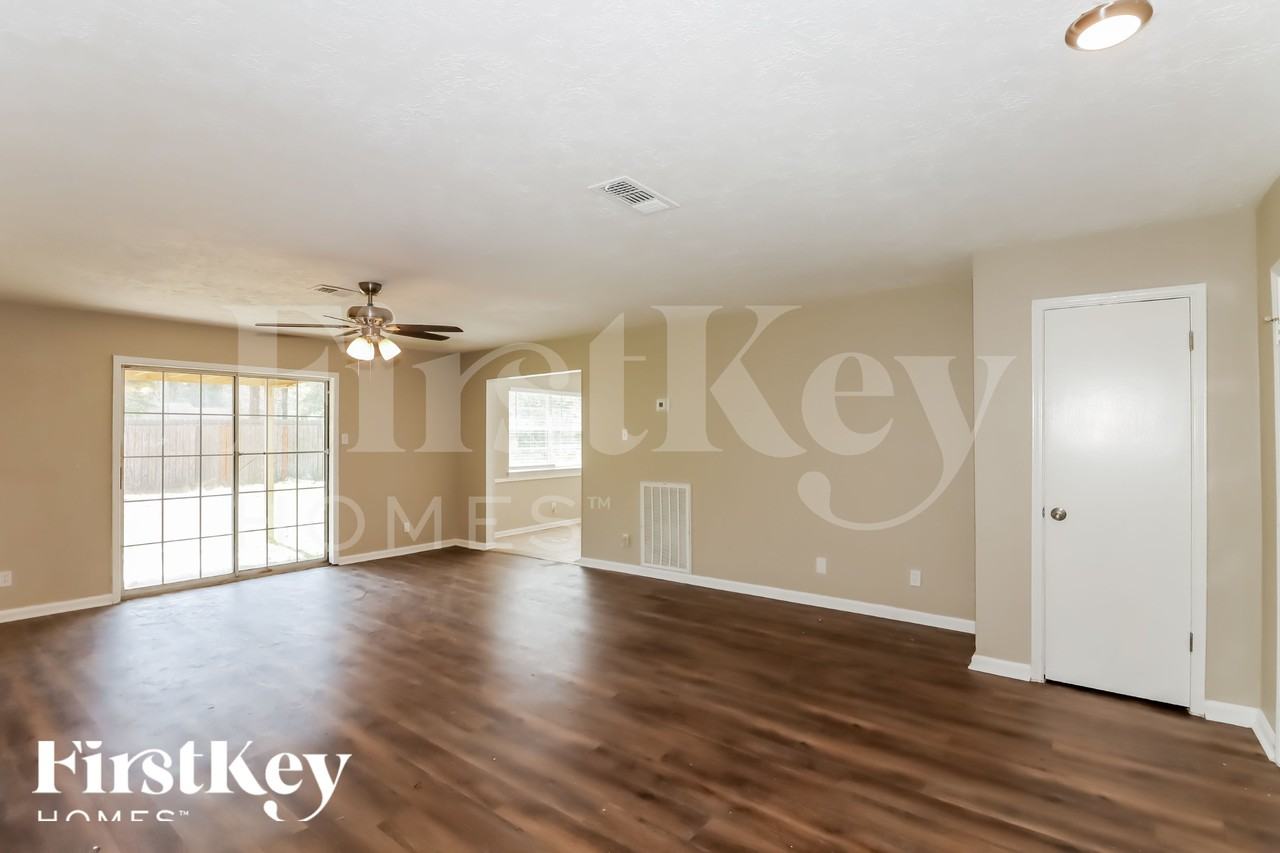 25448 White Oak Ln - Photo 3 of 15