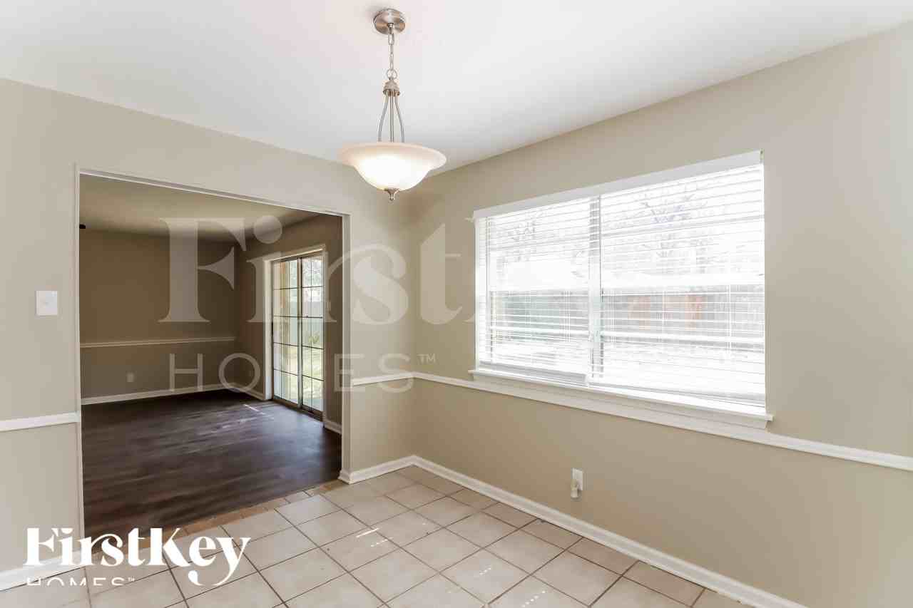 25448 White Oak Ln - Photo 5 of 15