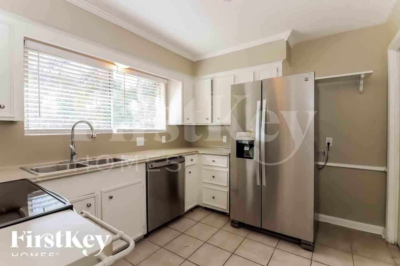 25448 White Oak Ln - Photo 7 of 15