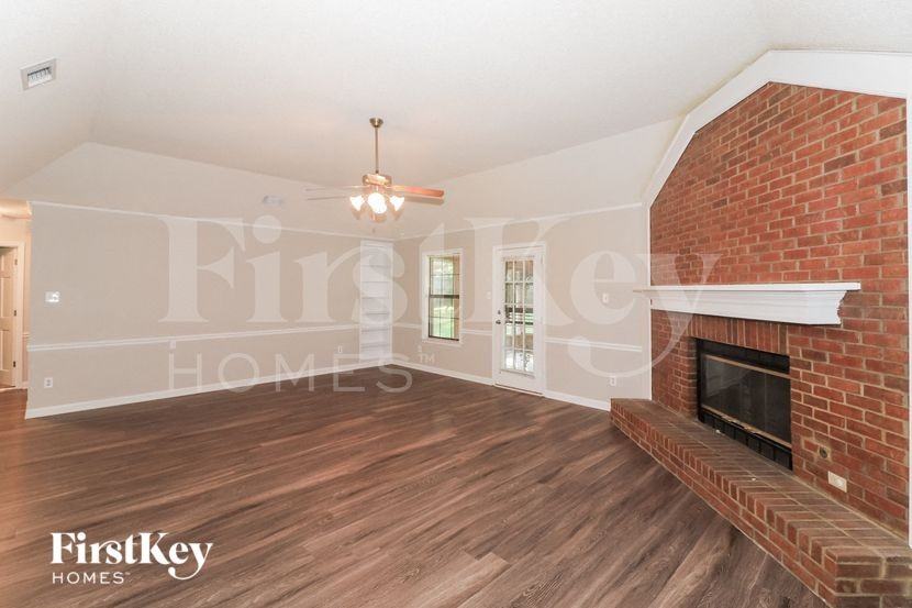 514 Fletcher Rd - Photo 4 of 15