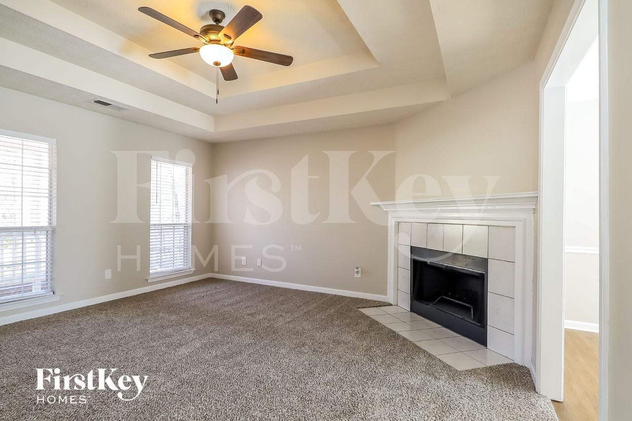 80 Mountain Dr - Photo 3 of 15