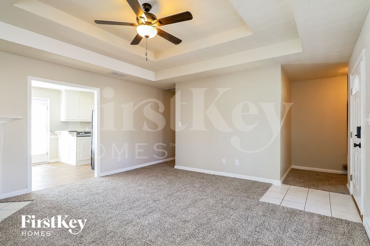 80 Mountain Dr - Photo 4 of 15