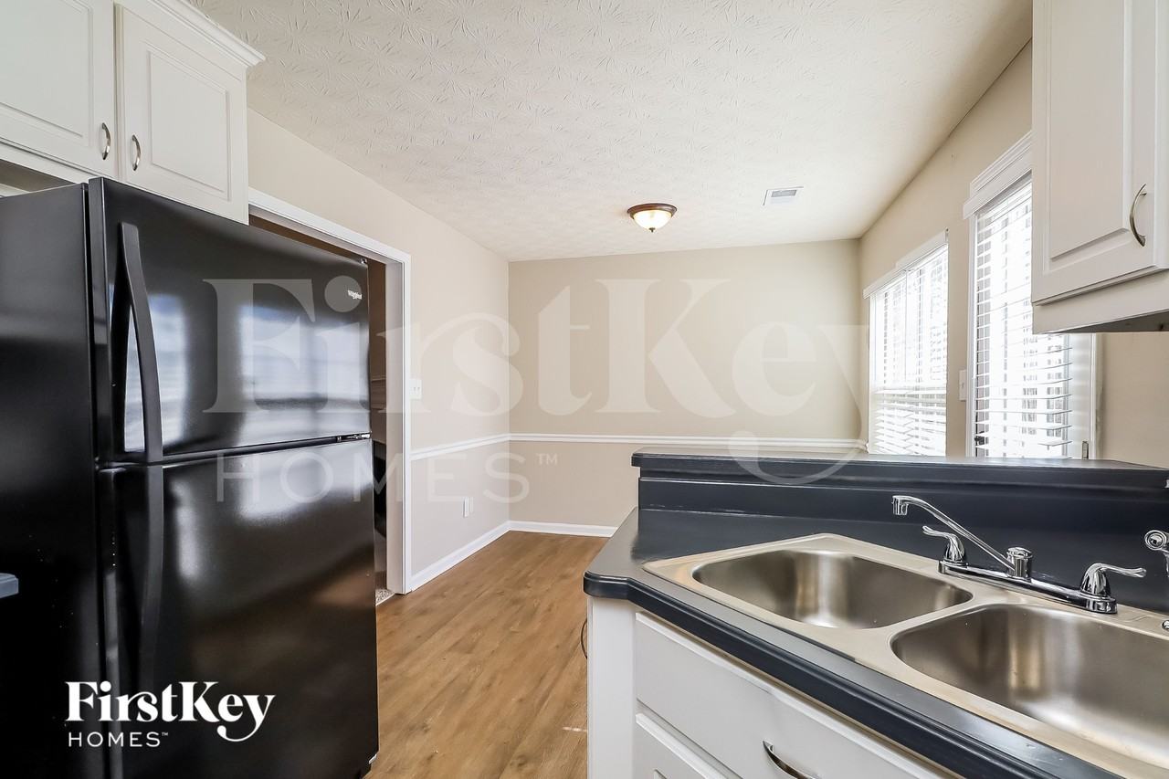 80 Mountain Dr - Photo 6 of 15