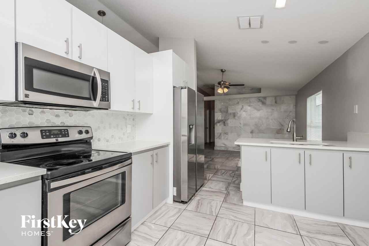 4117 Berkshire Bay Ct - Photo 6 of 15