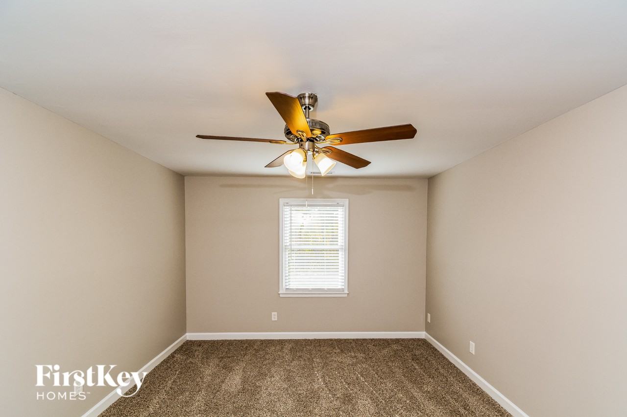 701 Whitby Ct - Photo 6 of 15