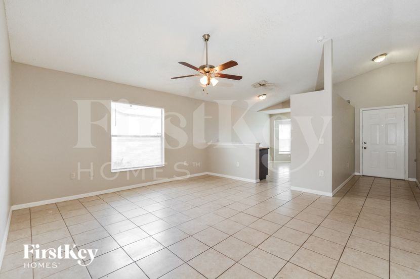 7431 Little Pond Ct - Photo 4 of 16