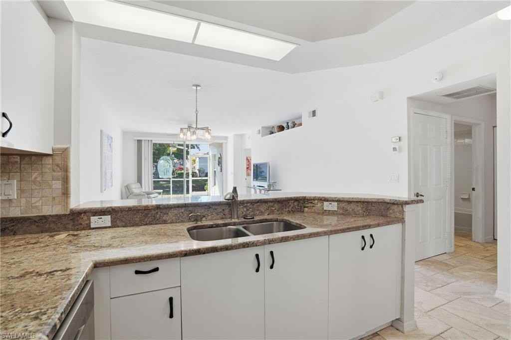 2460 Old Groves Rd Unit E102 - Photo 6 of 25