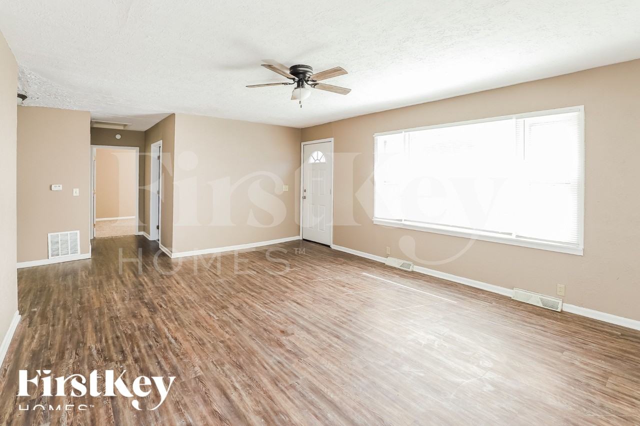 11408 E Scarritt Ave - Photo 2 of 16