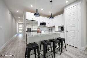 817 7th Ave S - Photo 4 of 23