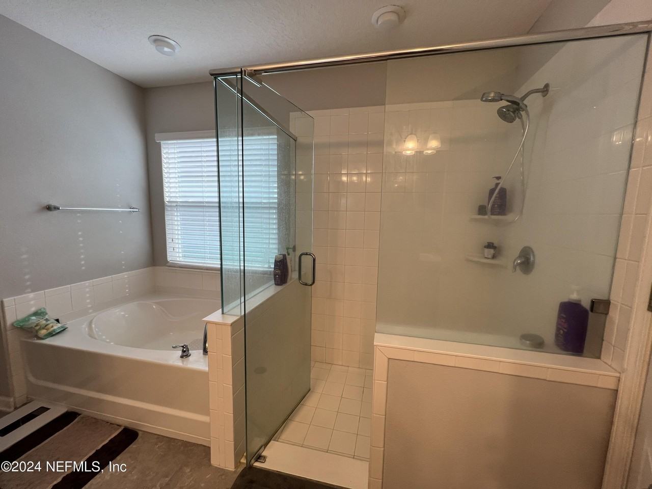 16022 Willow Bluff Ct - Photo 3 of 44