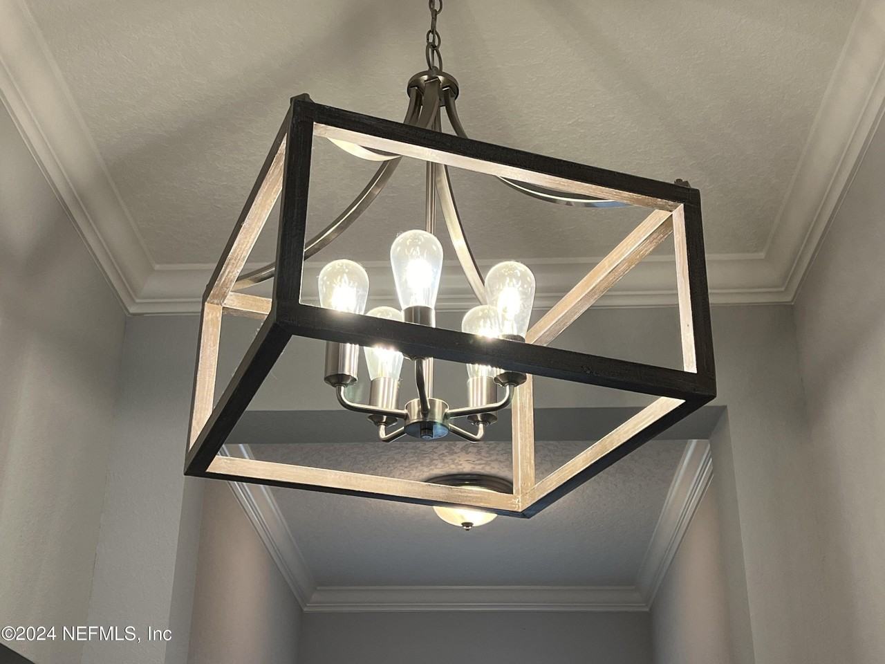 16022 Willow Bluff Ct - Photo 7 of 44