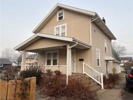 featured image of 315 E 10th St Unit Rear