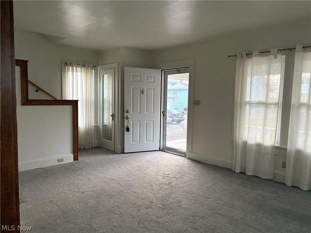 315 E 10th St Unit Rear - Photo 3 of 24