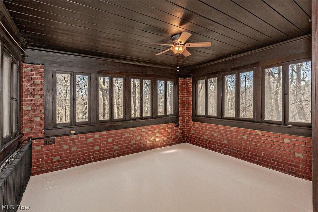 285 Corning Dr - Photo 5 of 13