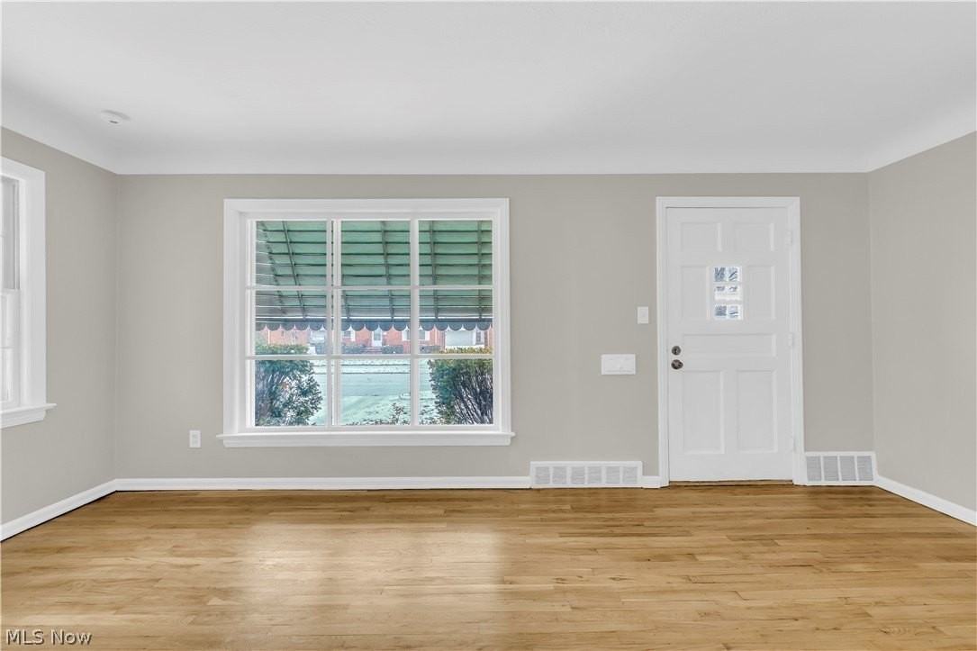 21440 Fuller Ave - Photo 3 of 25