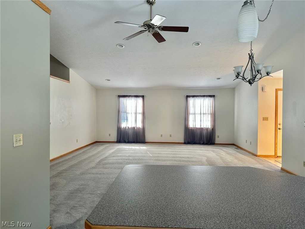 1651 Discovery Rd - Photo 2 of 13