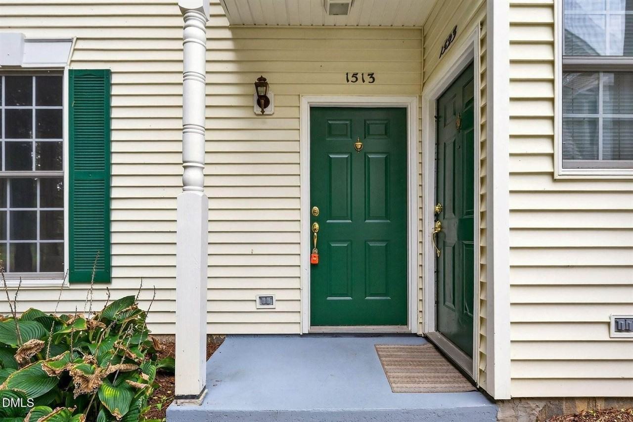 1513 Kudrow Ln - Photo 3 of 29