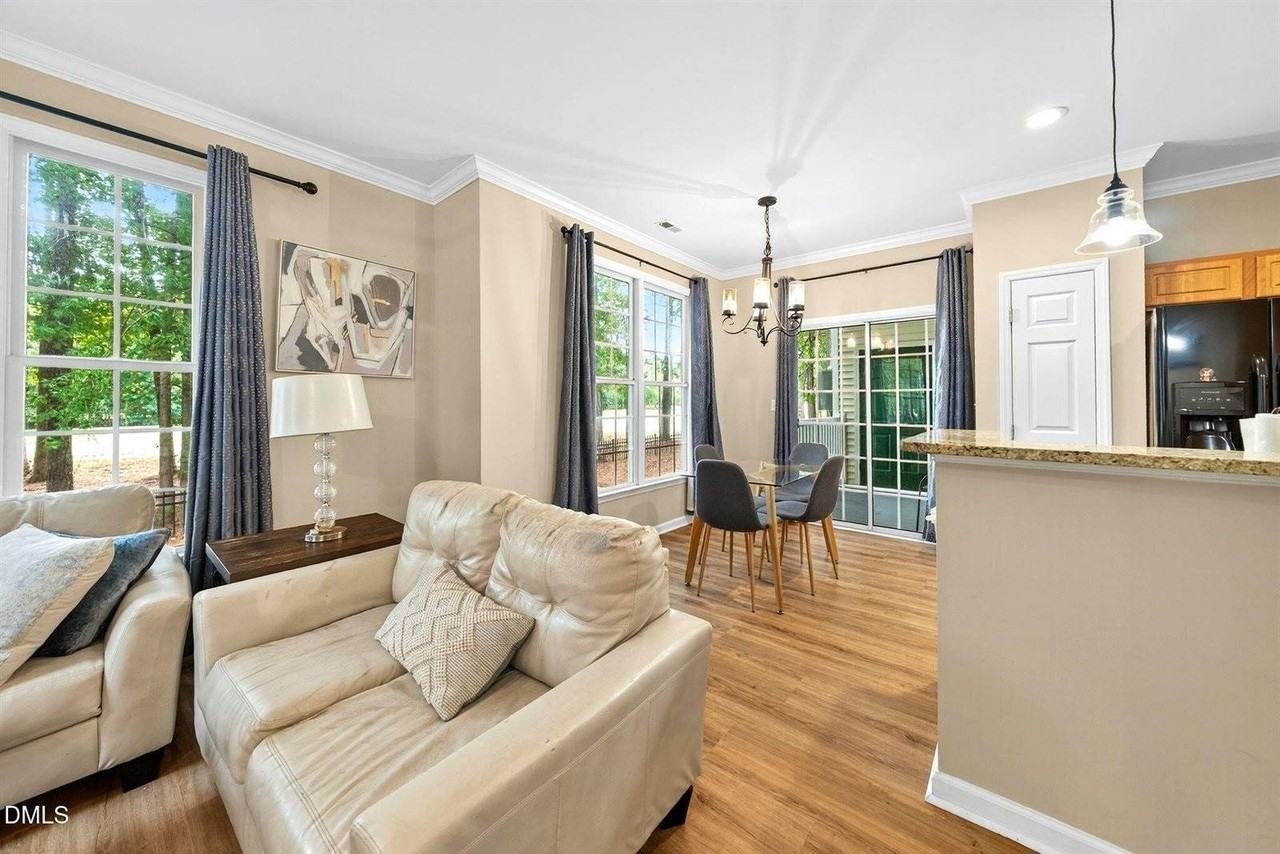 1513 Kudrow Ln - Photo 5 of 29