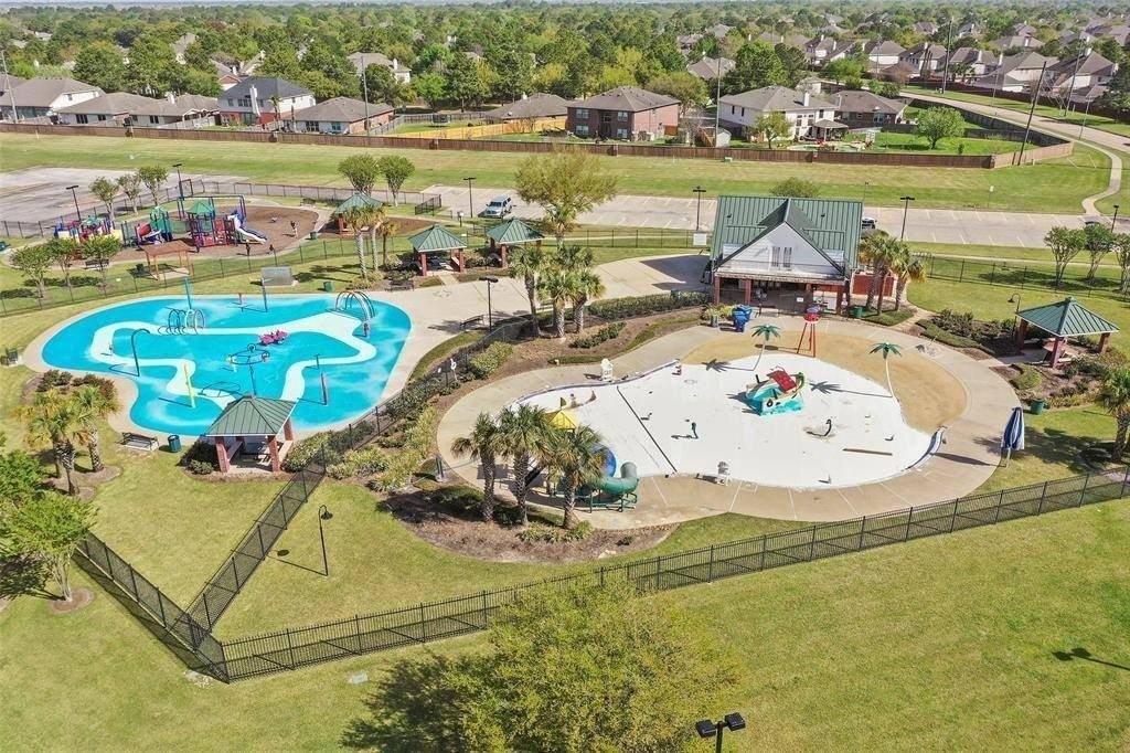 16783 Mammoth Springs Dr - Photo 3 of 40