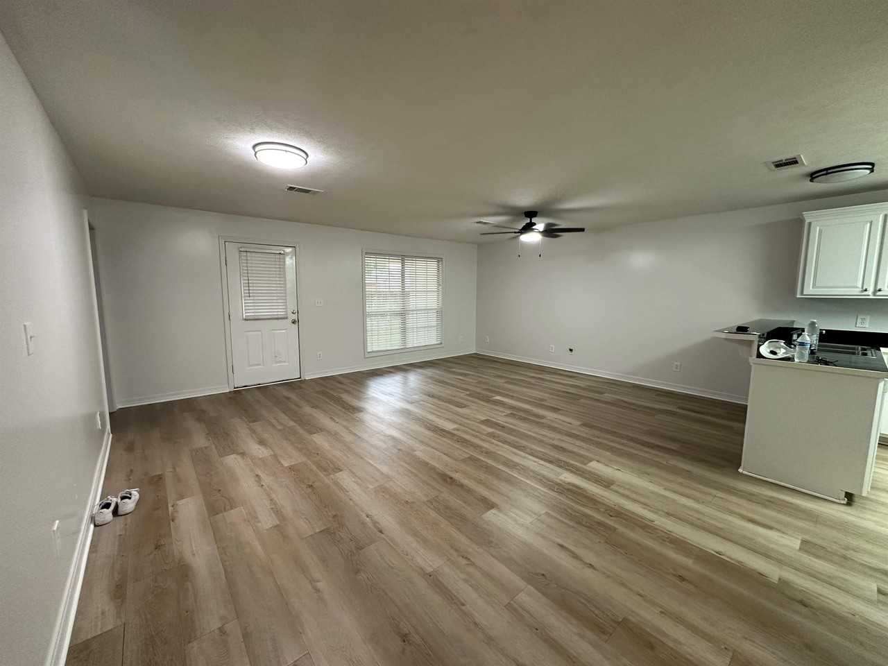 18007 Eastgate Dr #A - Photo 3 of 7