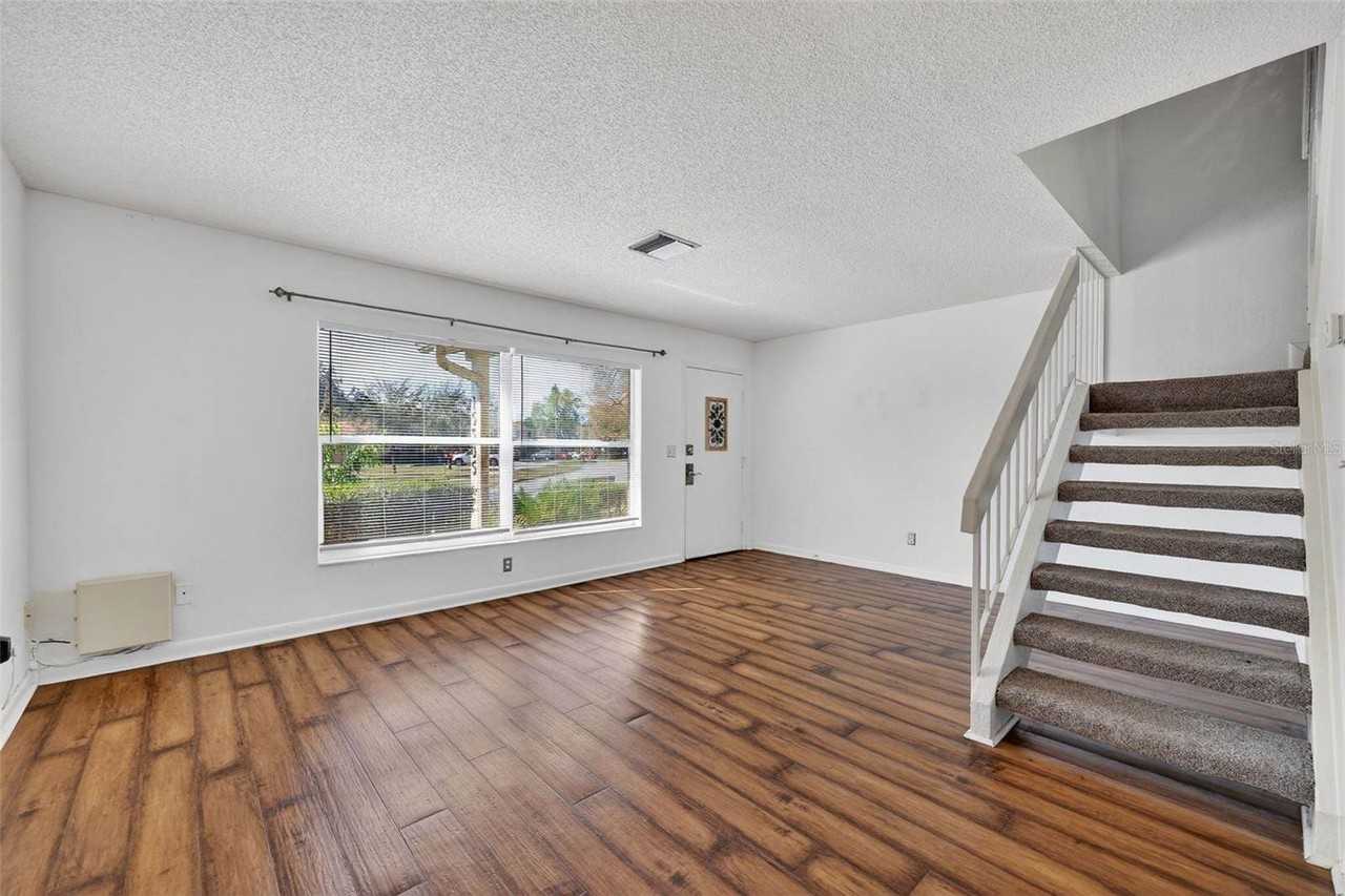 15305 Morning Dr - Photo 3 of 26