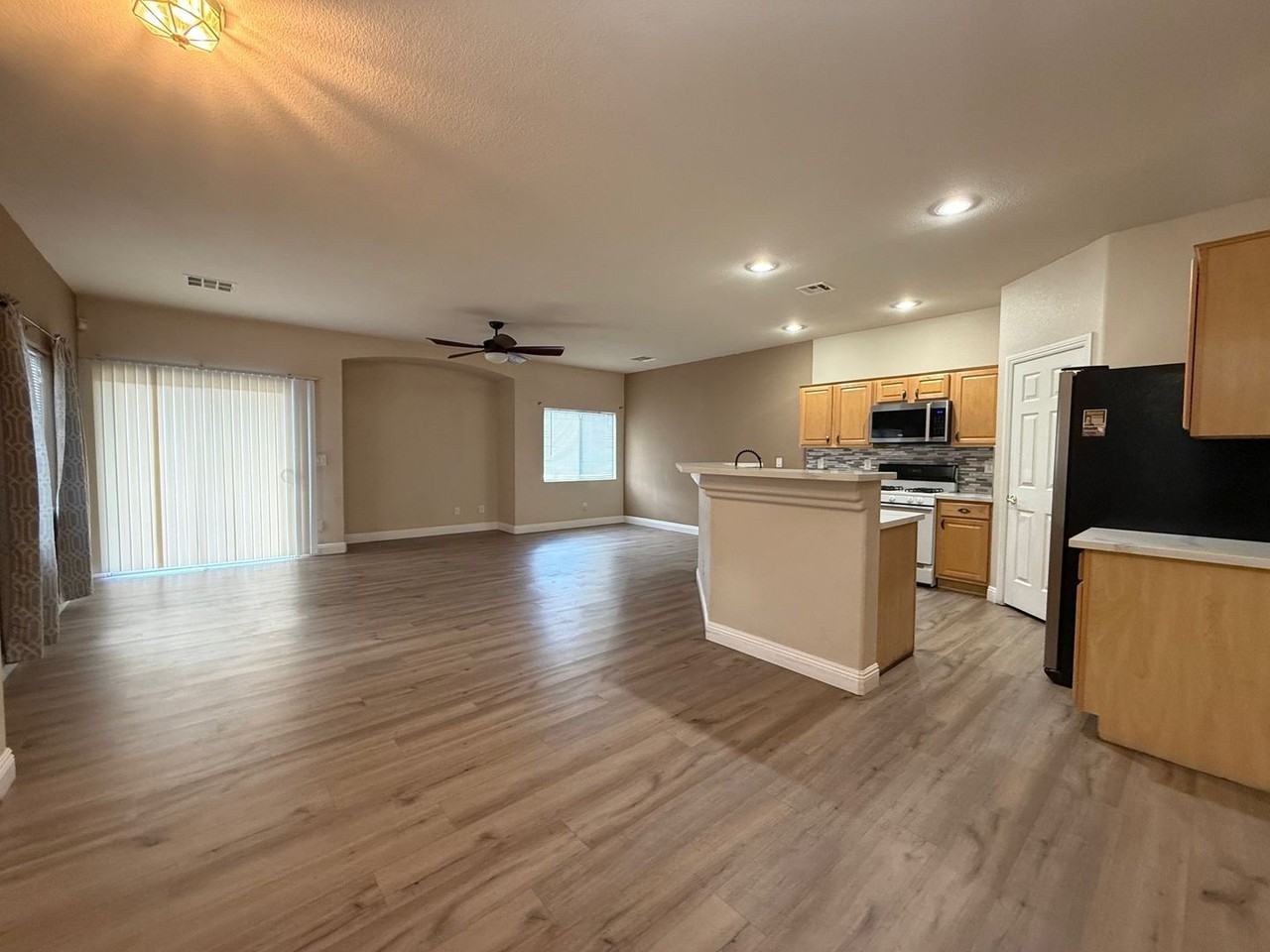 6463 Elwood Mead Ave #103 - Photo 3 of 24