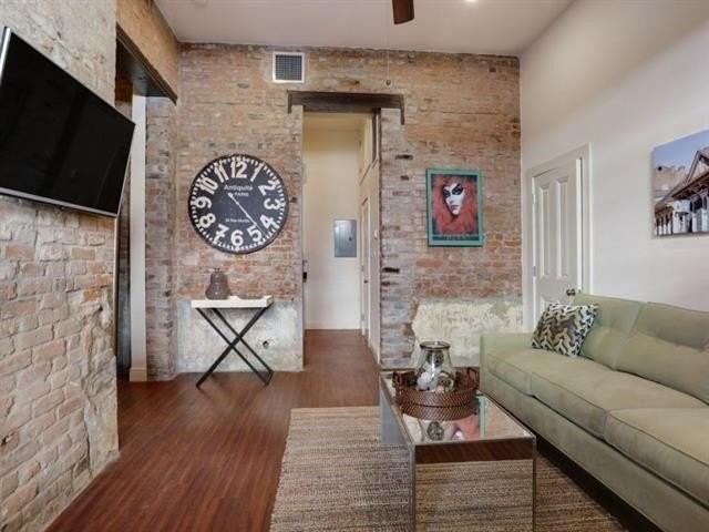 1900 Magazine St #A - Photo 3 of 8