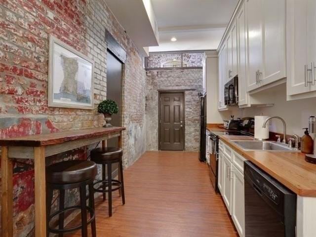 1900 Magazine St #A - Photo 6 of 8