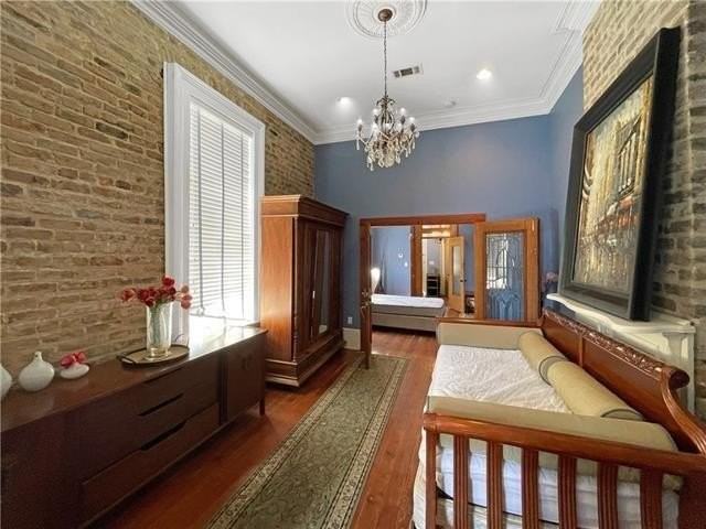 933 Toulouse St - Photo 3 of 6