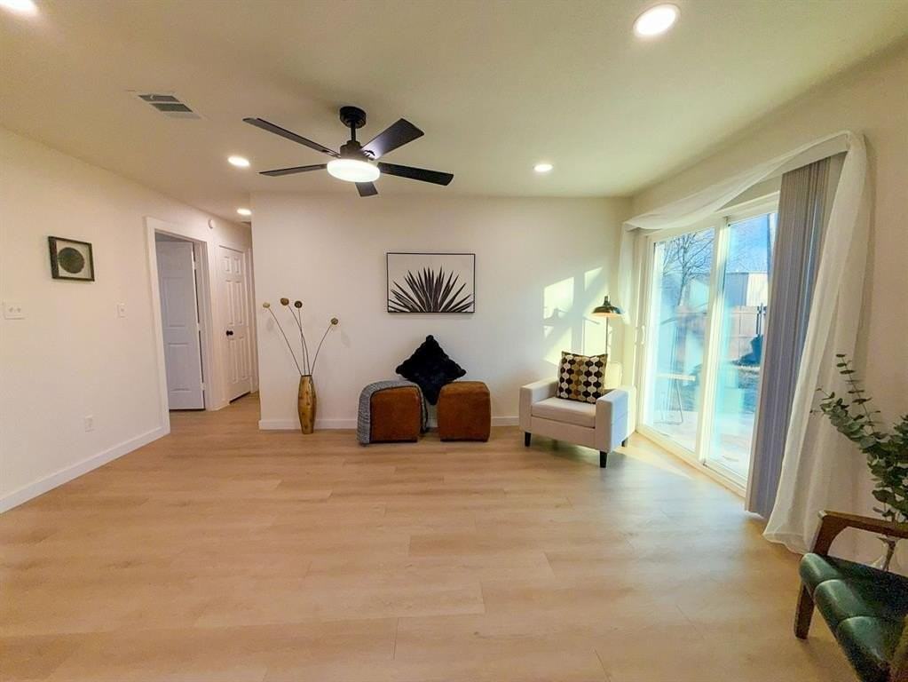 308 E Bourn St - Photo 6 of 17