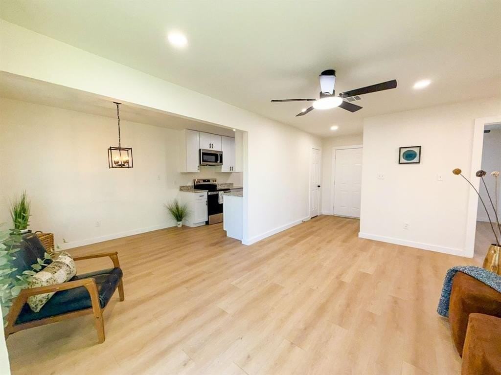 308 E Bourn St - Photo 7 of 17