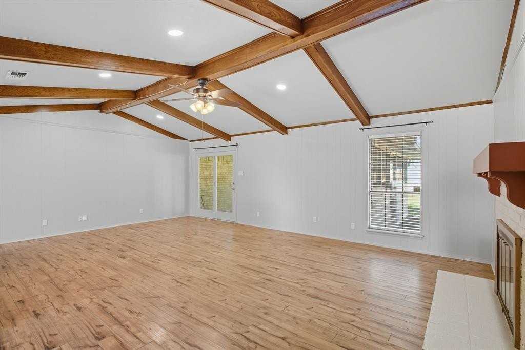 10304 Oak Creek Dr - Photo 5 of 25