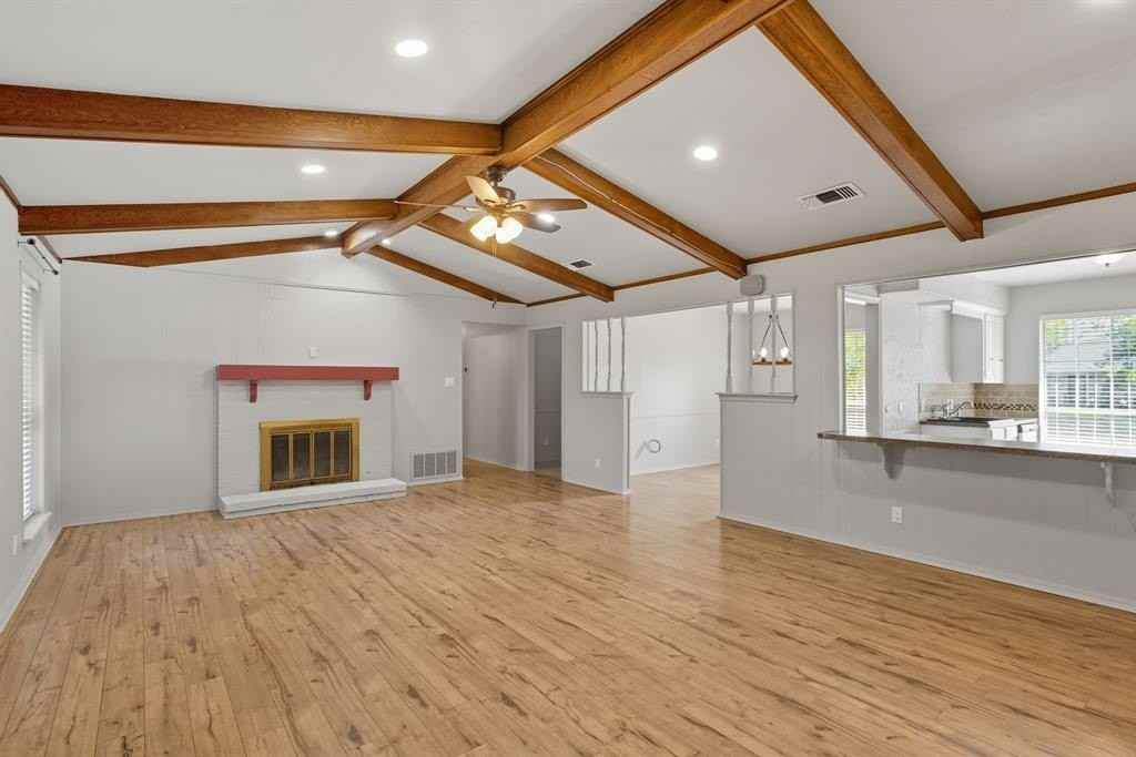 10304 Oak Creek Dr - Photo 7 of 25