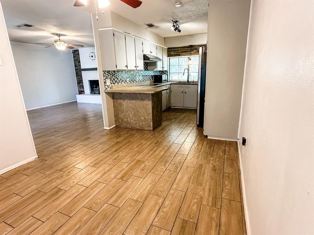 3709 Wendell Dr - Photo 4 of 10