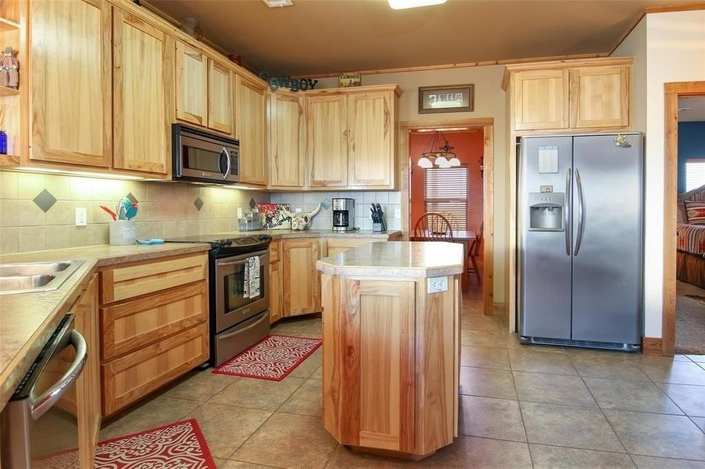 7158 Luella Rd - Photo 4 of 40