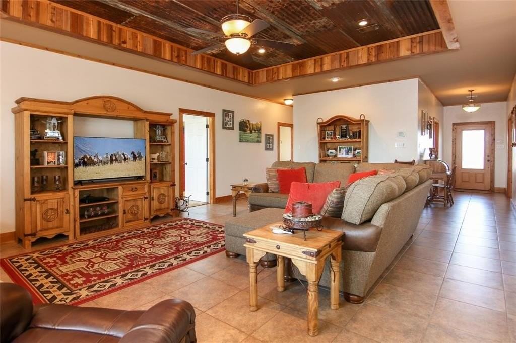 7158 Luella Rd - Photo 6 of 40