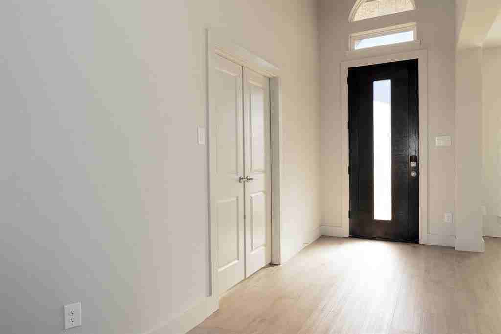 3743 Milwaukee Ave - Photo 5 of 37