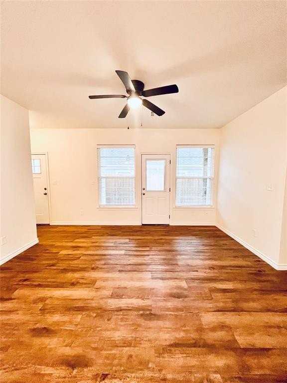 2901 S Scullin Ave - Photo 2 of 14