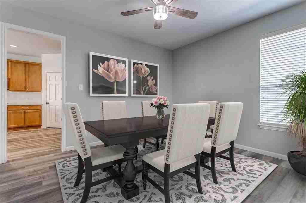 817 Rushmore Dr - Photo 7 of 40