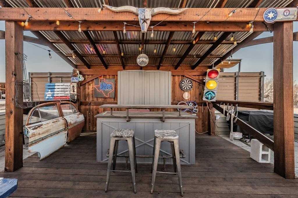 3911 Gilbert Ave #G - Photo 3 of 35