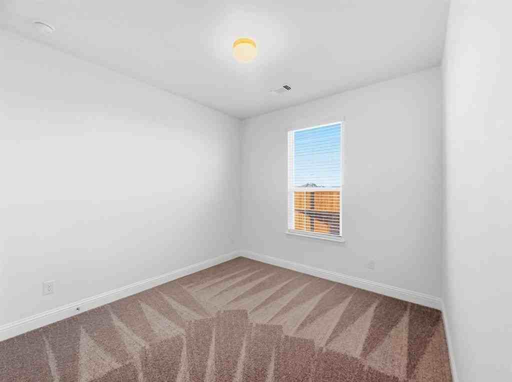 622 Saxony Dr - Photo 6 of 23