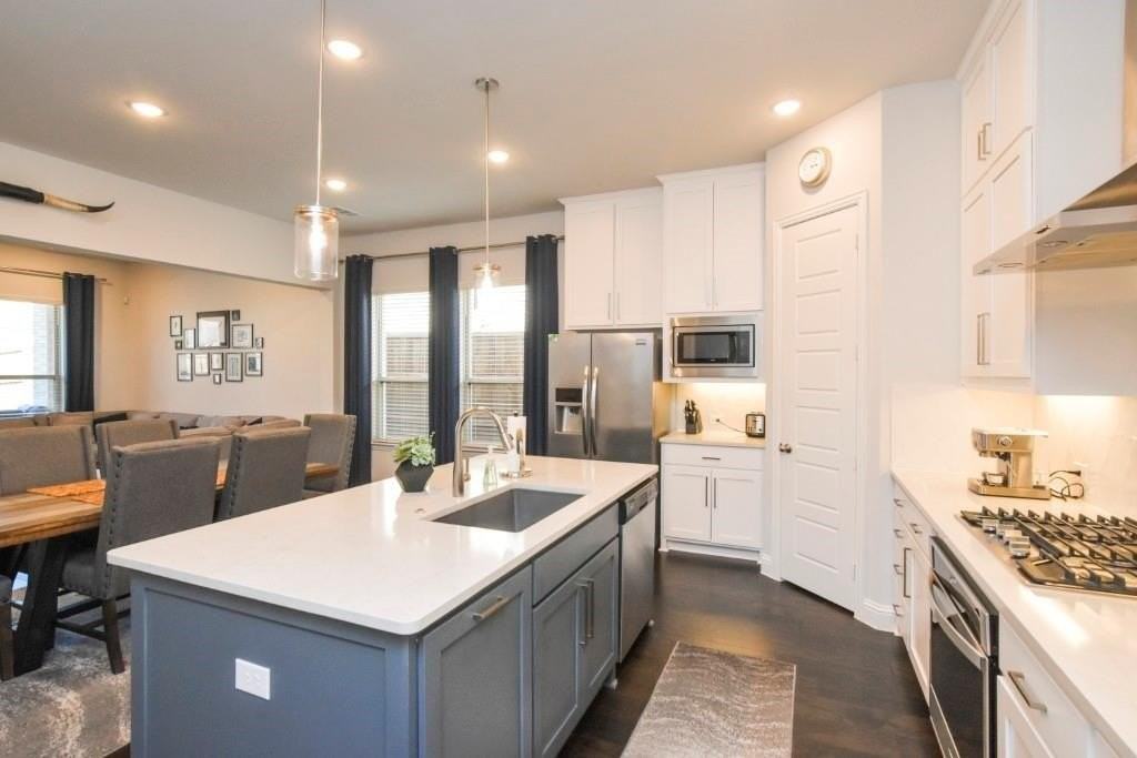 1124 Putnam Dr - Photo 2 of 29