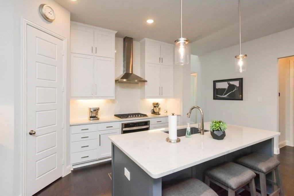 1124 Putnam Dr - Photo 3 of 29