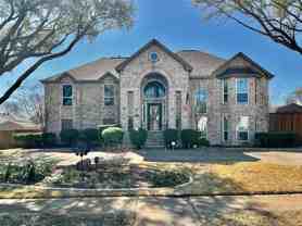 814 Clearlake Dr - Photo 1 of 1