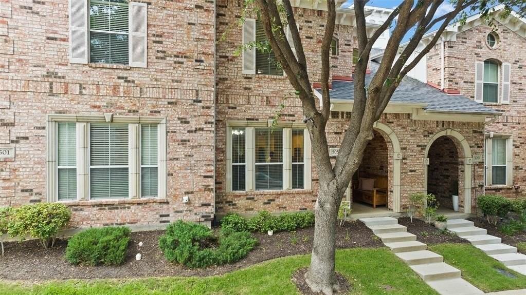 505 Legends Dr - Photo 3 of 24