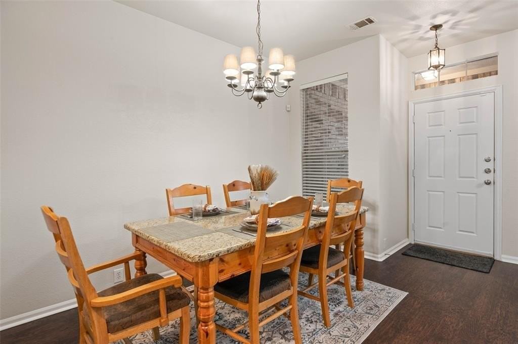 505 Legends Dr - Photo 7 of 24